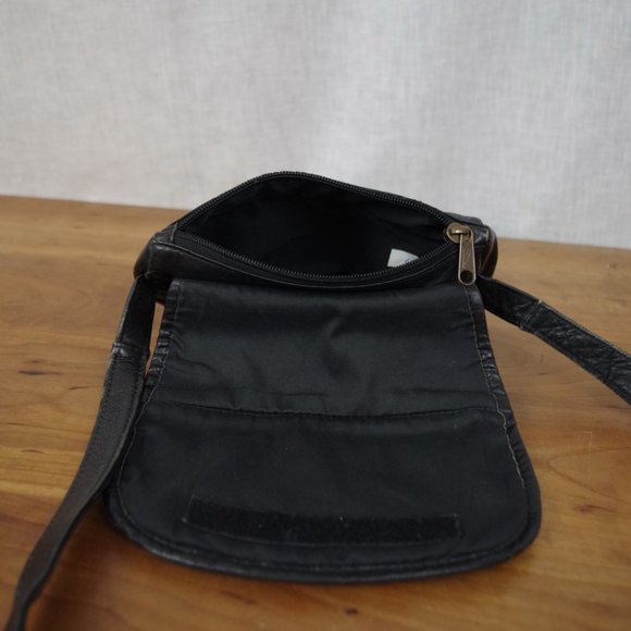 Black Leather Distressed Fanny Pack - Picture 10 of 10